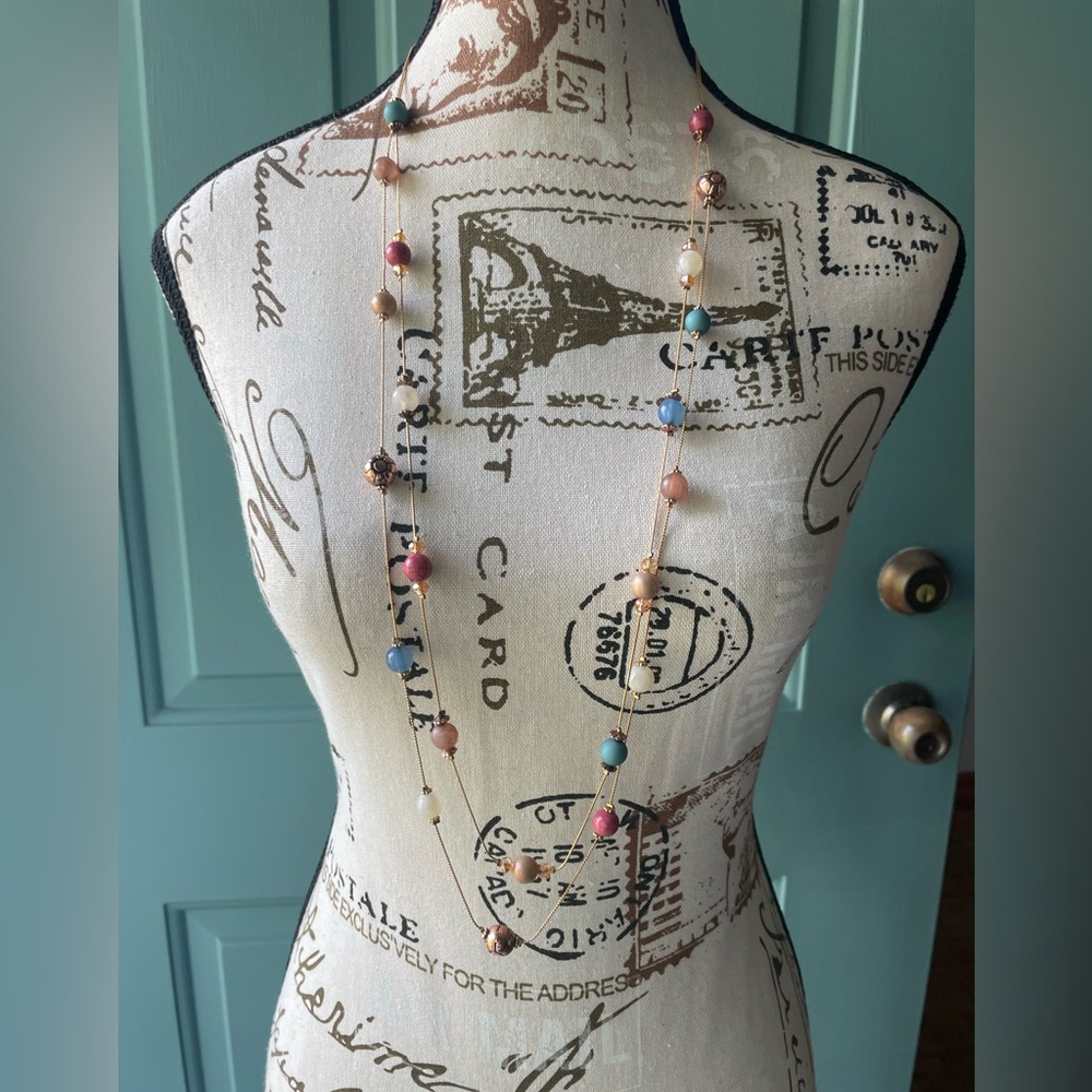 Elegant Multicolor Beaded Necklace